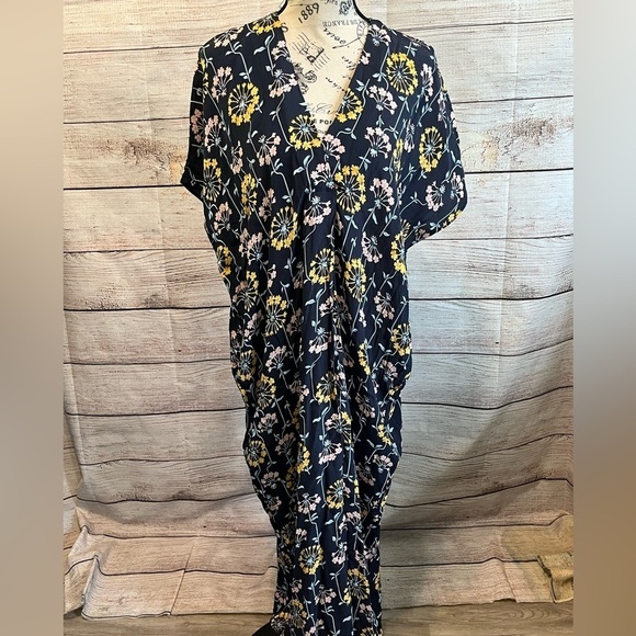 Arket Dress Swedish Design Boxy Floral Print  Pockets v-neck Size 36/6 Small - Picture 1 of 9